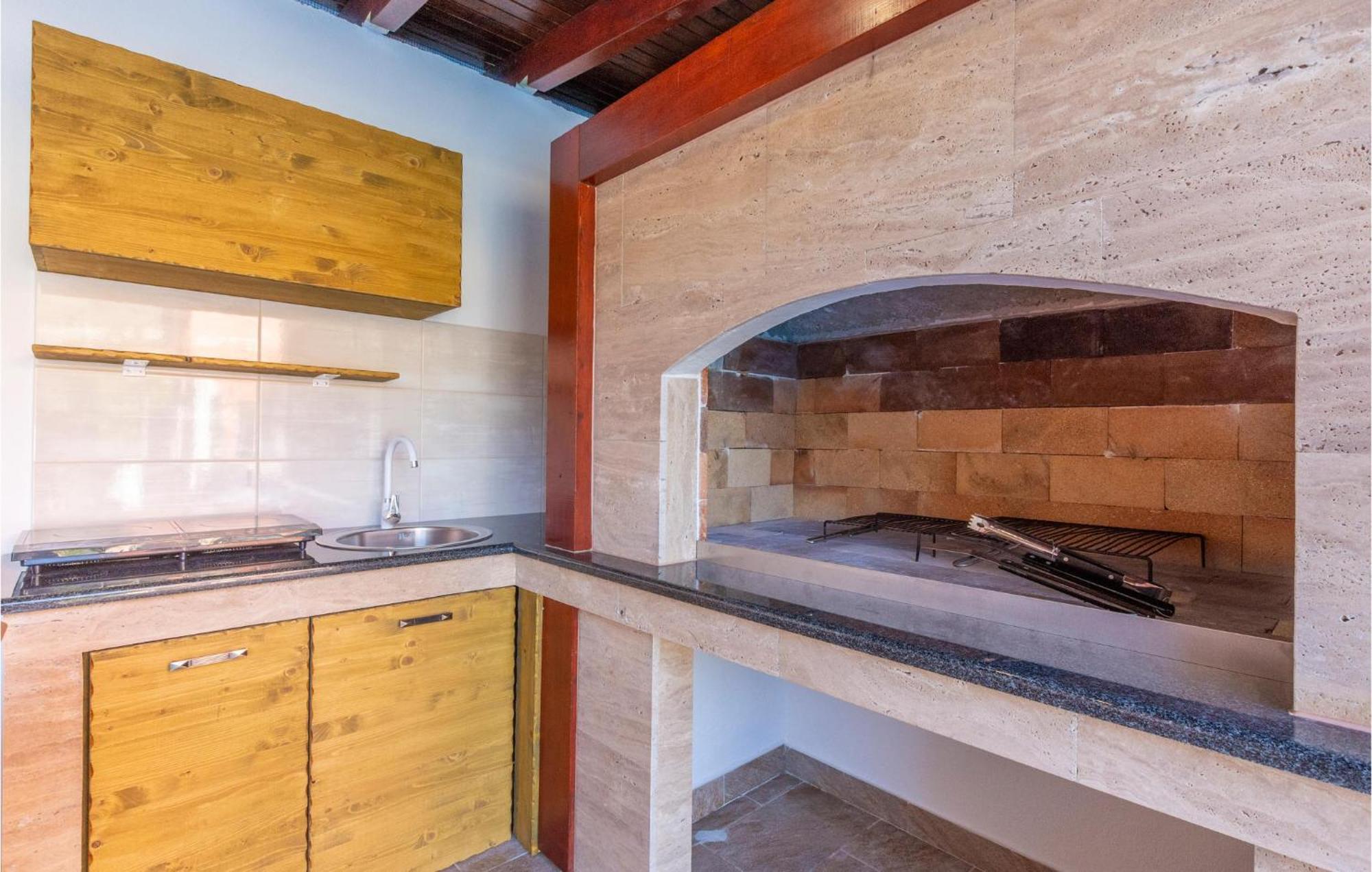 Nice Apartment In Plano With Kitchen Extérieur photo