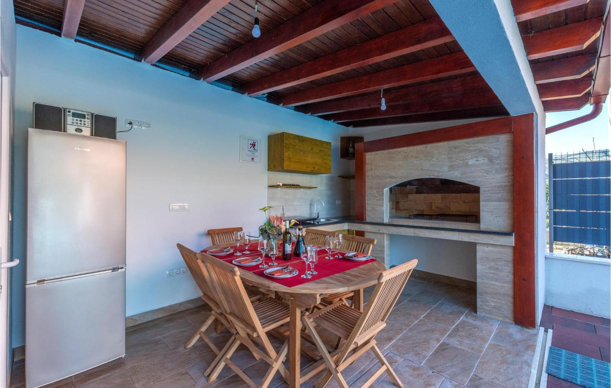 Nice Apartment In Plano With Kitchen Extérieur photo